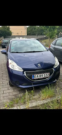 Peugeot 208 2014 photo 2
