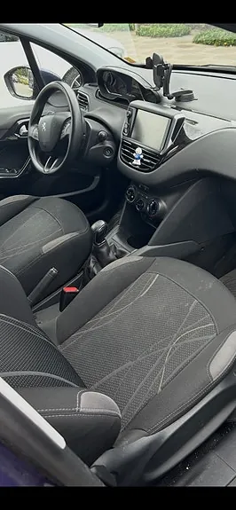 Peugeot 208 2014 photo 4