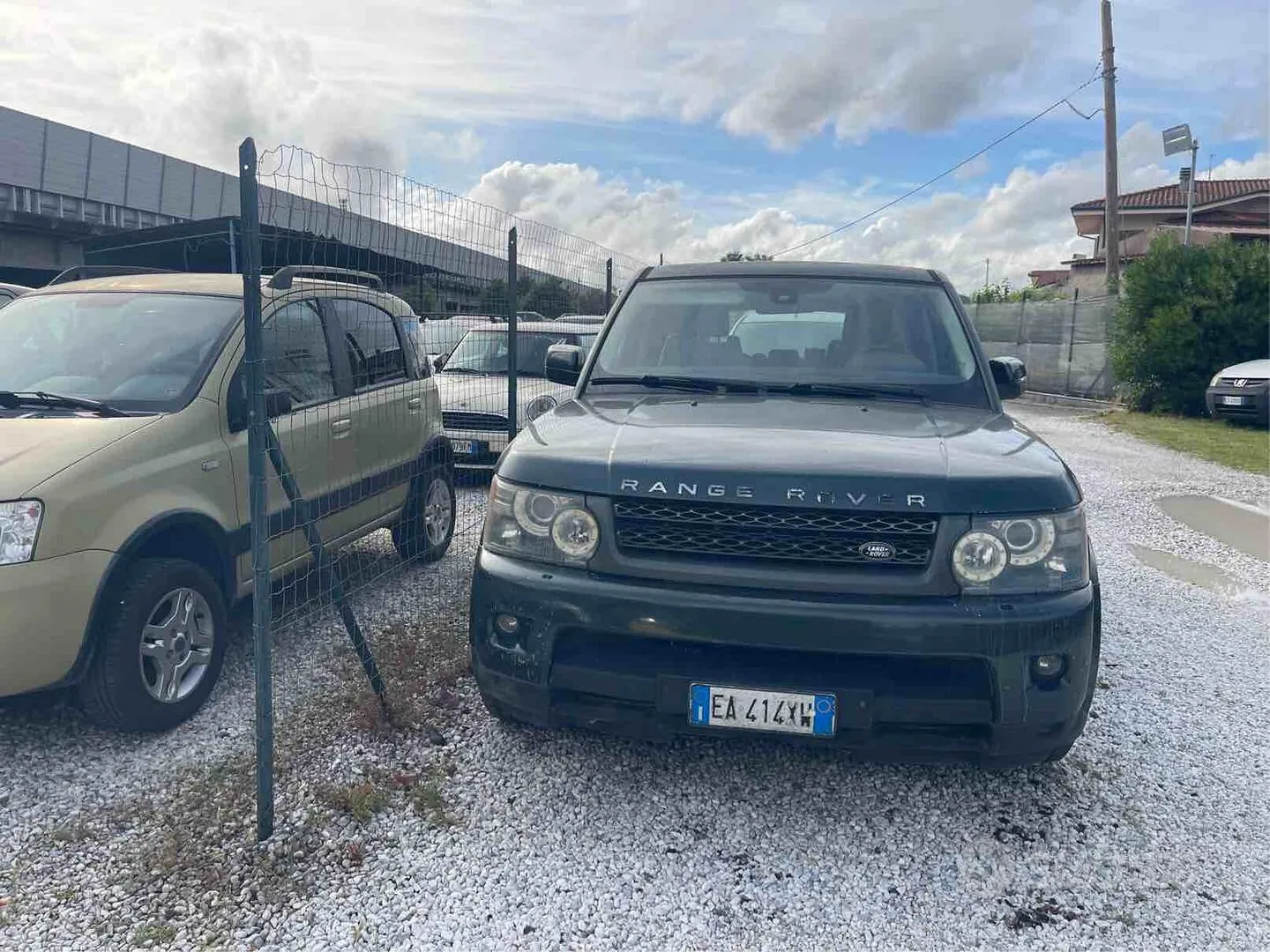 Land Rover Range Rover Sport 2010 photo 2