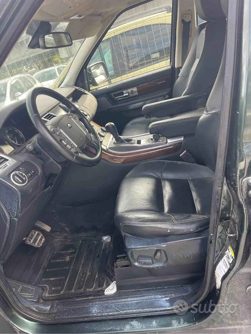 Land Rover Range Rover Sport 2010 photo 4