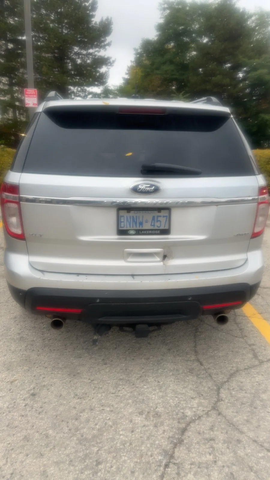 Ford Explorer 2011 photo 2