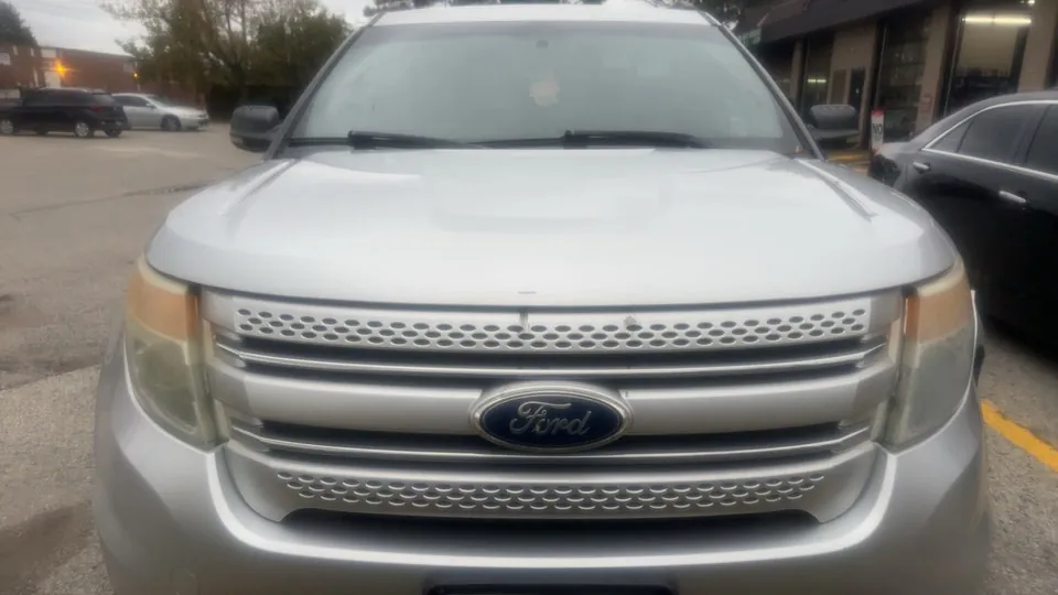 Ford Explorer 2011 photo 5