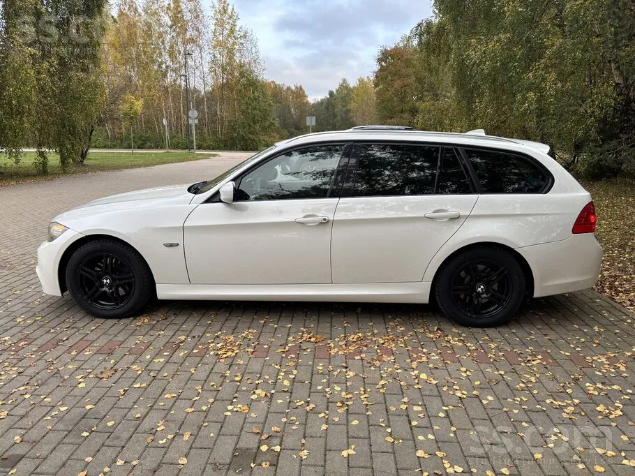 BMW 320D 2010 photo 4