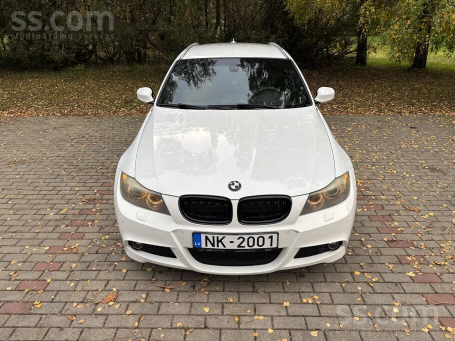 BMW 320D 2010 photo 2