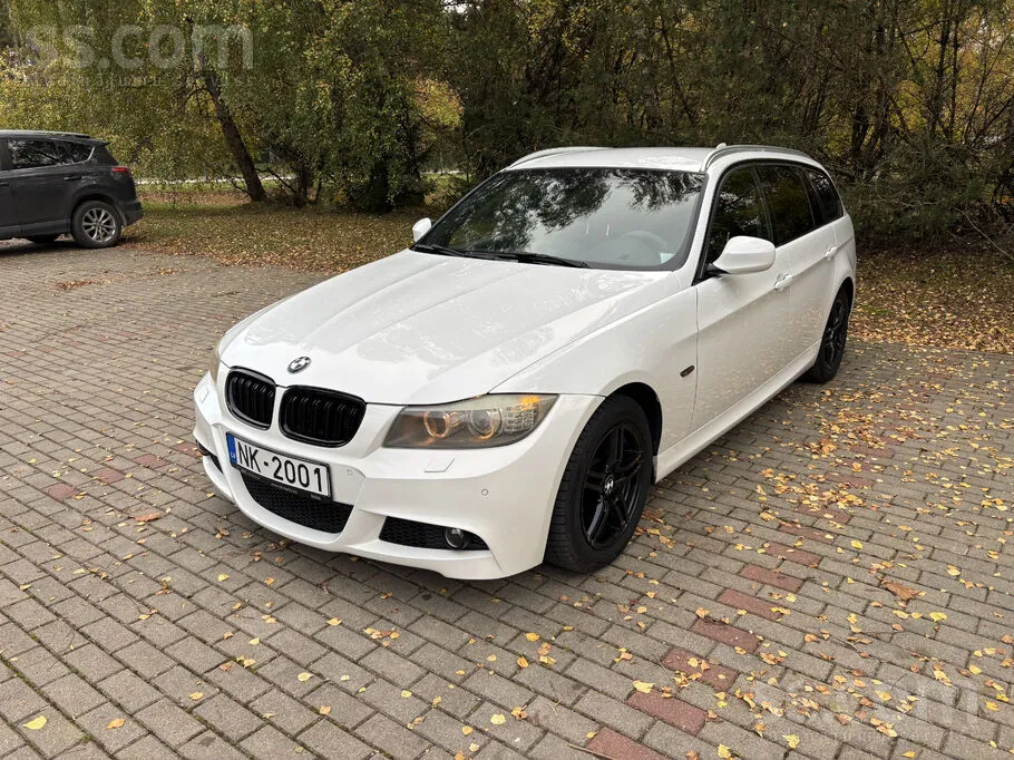 BMW 320D 2010 photo 3