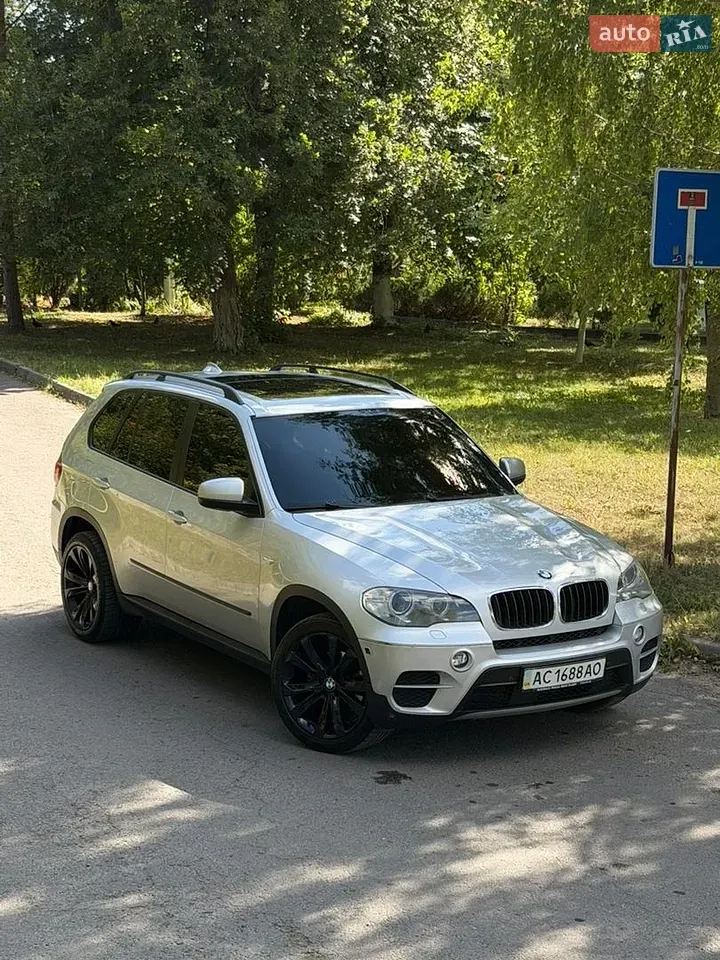 BMW X5 2010 photo 2