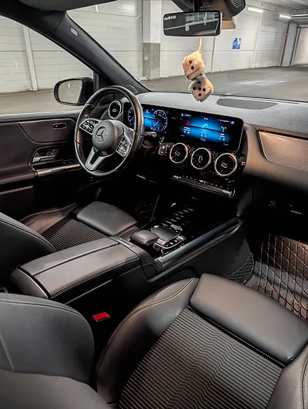 Mercedes-Benz B180