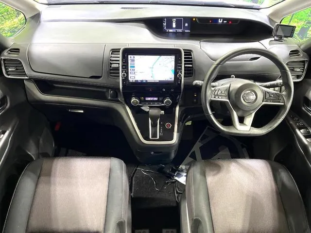Nissan Serenade 2016 photo 2