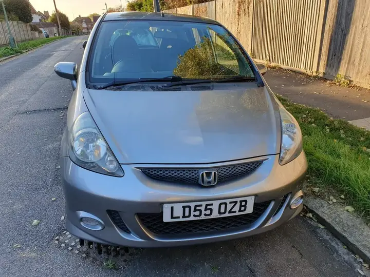 Honda Jazz 2005 photo 2