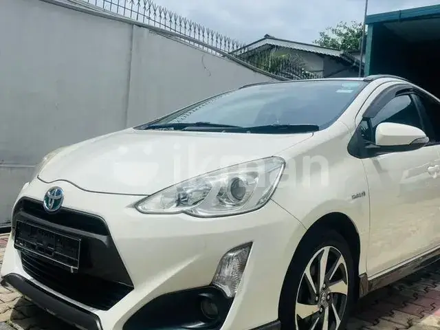 Toyota Aqua 2015 photo 5