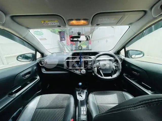 Toyota Aqua 2015 photo 3