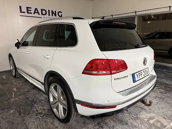 Volkswagen Touareg 2017 photo 2