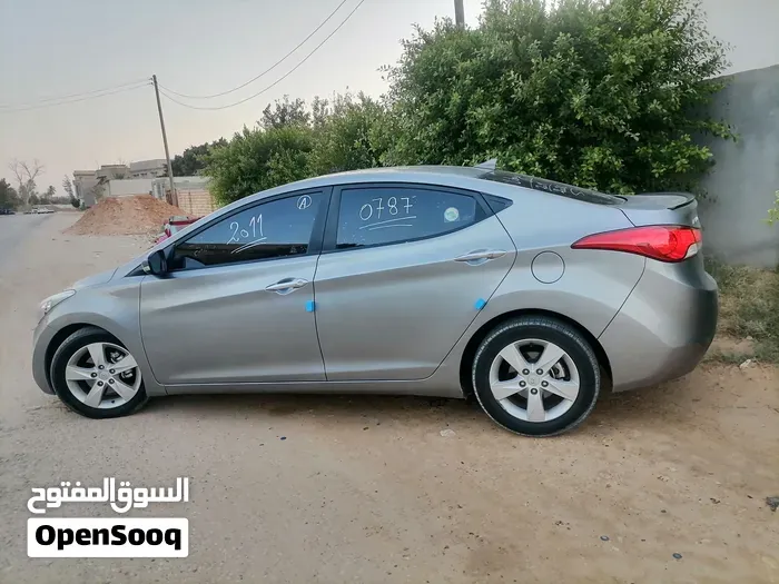Hyundai Avante 2012 photo 2