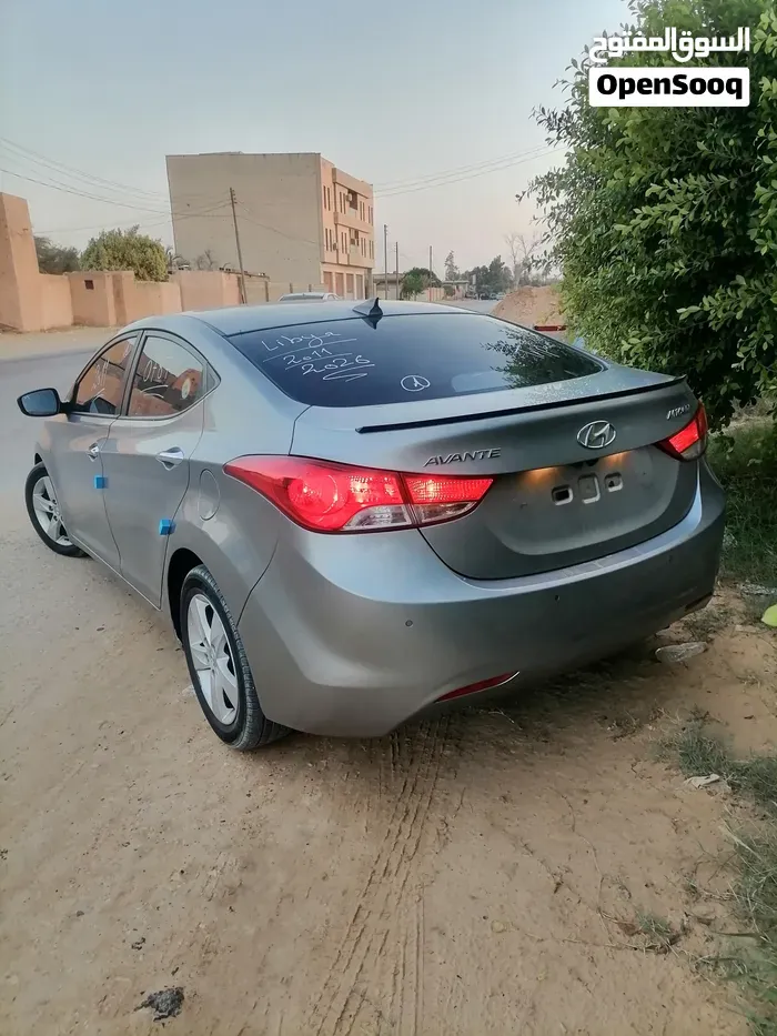 Hyundai Avante 2012 photo 4