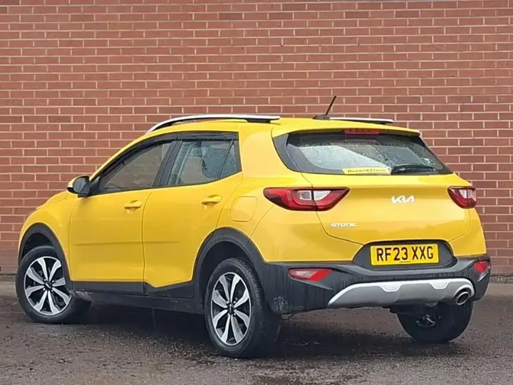 Kia Stonic 2023 photo 2