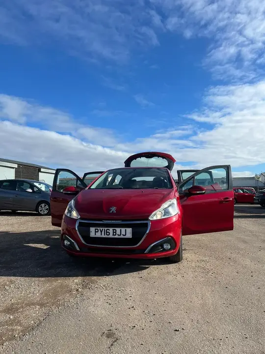 Peugeot 208