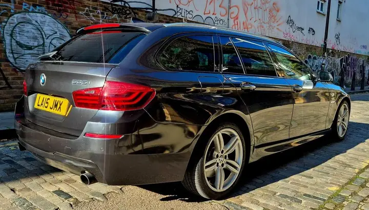 BMW 5 Series 2015 photo 4