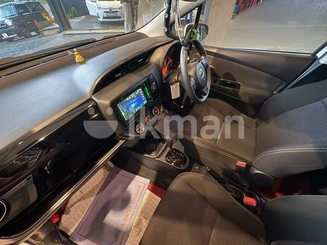 Toyota Vitz 2019 photo 4