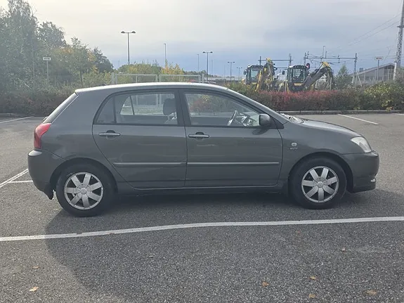 Toyota Corolla 2004 photo 4