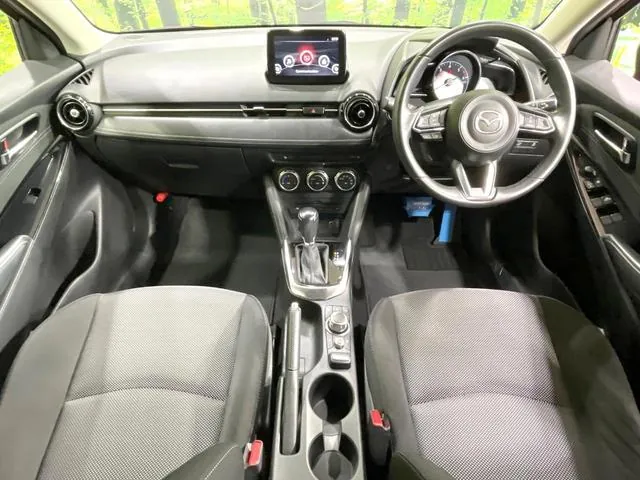 Mazda Demio 2017 photo 2
