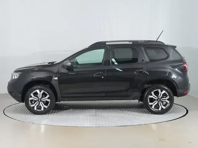 Dacia Duster 2024 photo 2