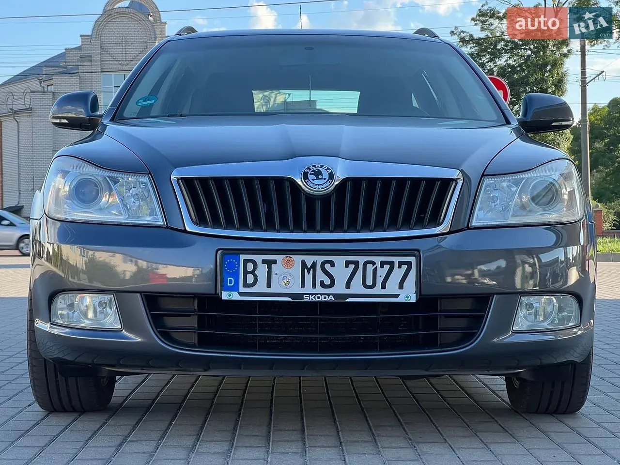 Skoda Octavia 2010 photo 3