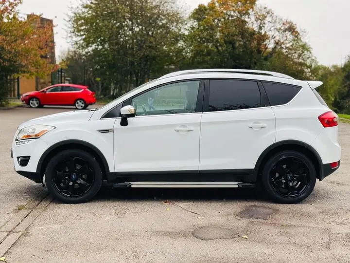 Ford Kuga 2011 photo 5