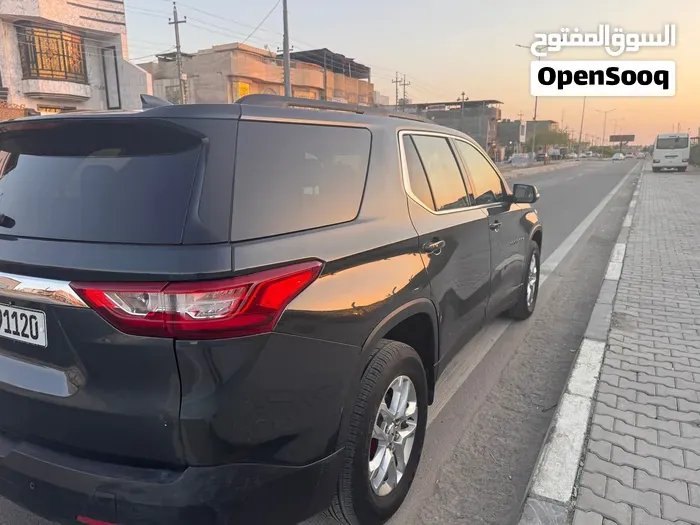 Chevrolet Traverse 2021 photo 2