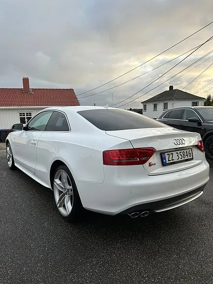 Audi S5 2011 photo 5