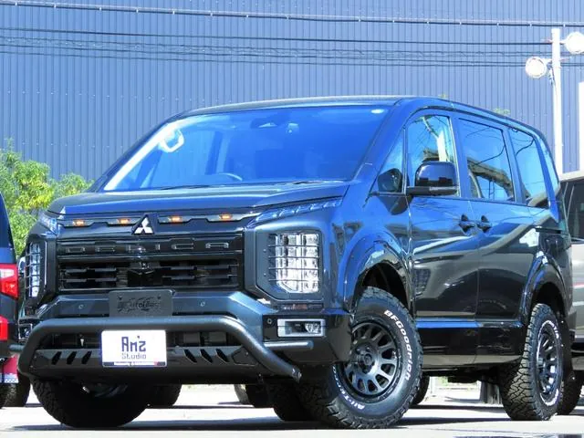 Mitsubishi Delica D:5