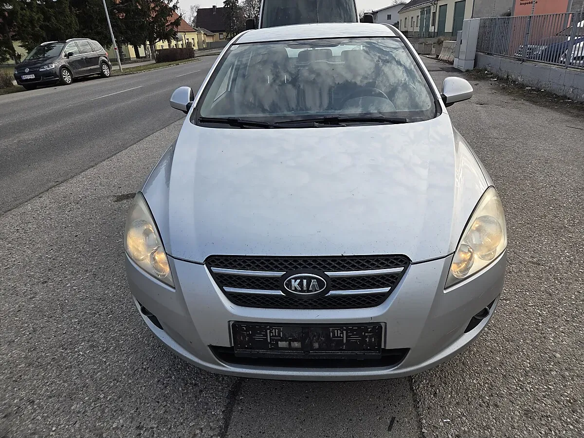 Kia Ceed 2007 photo 2