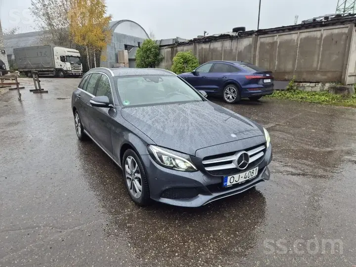 Mercedes-Benz C350 E 2015 photo 2
