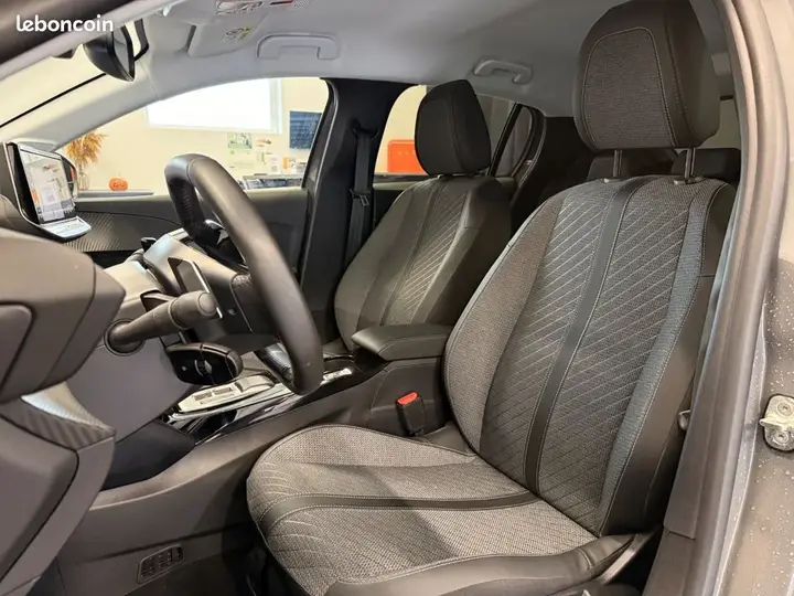 Peugeot 208 2025 photo 4