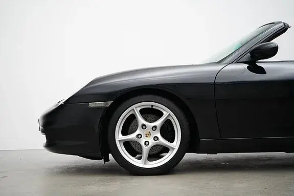 Porsche 911 2002 photo 2