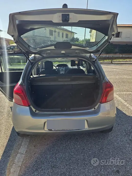 Toyota Yaris 2006 photo 4