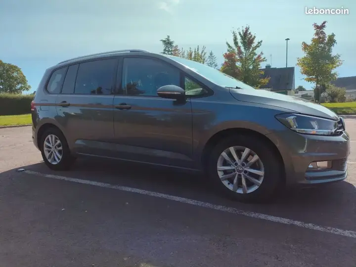Volkswagen Touran 2016 photo 3