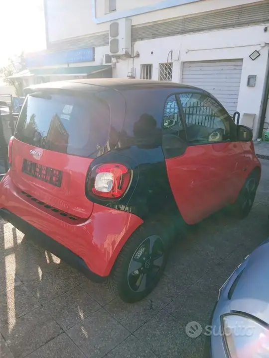 Smart Fortwo 2019 photo 3