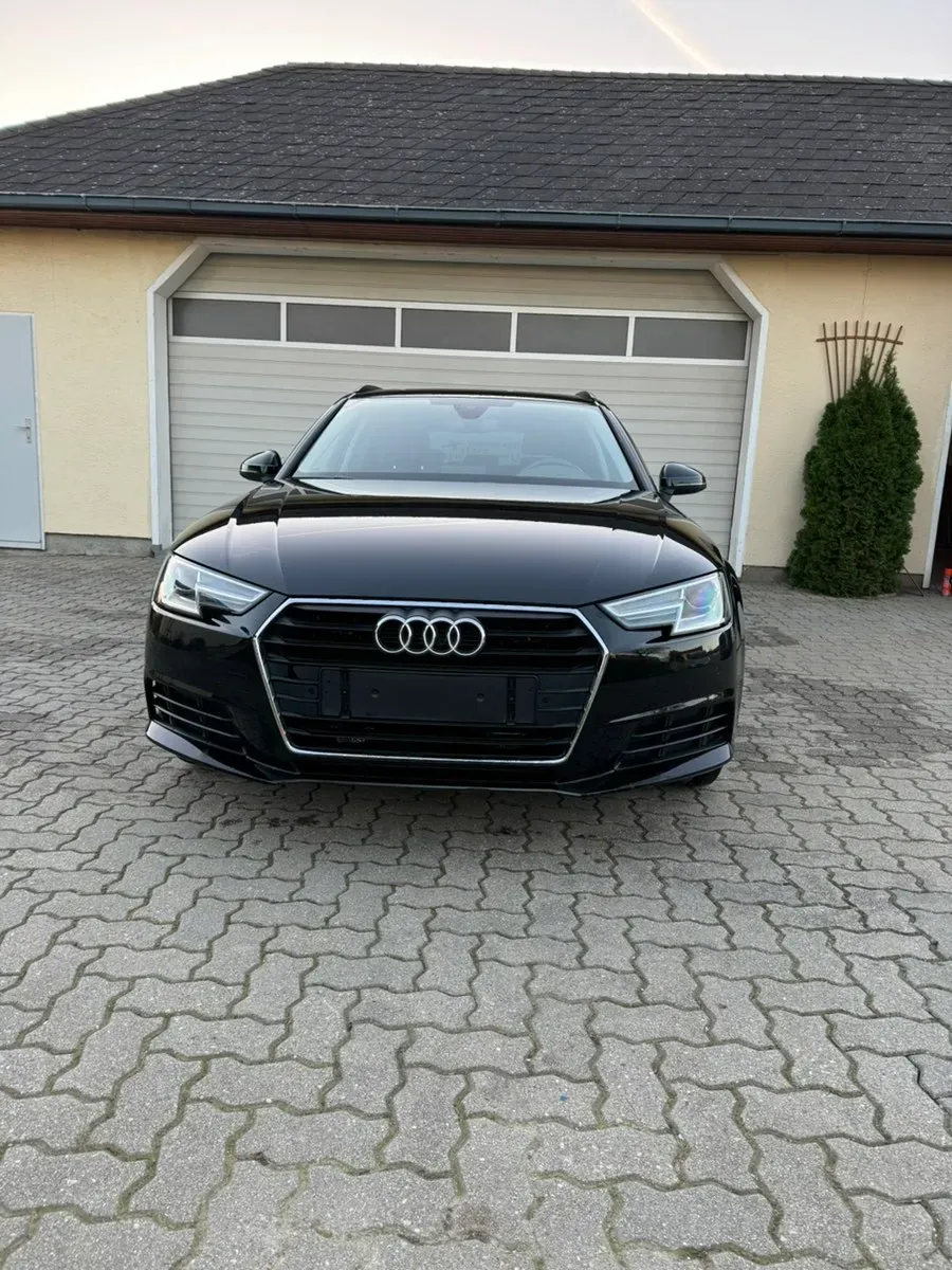 Audi A4 2017 photo 2
