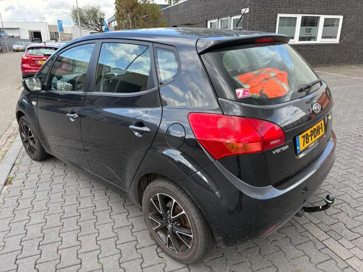 Kia Venga 2011 photo 3