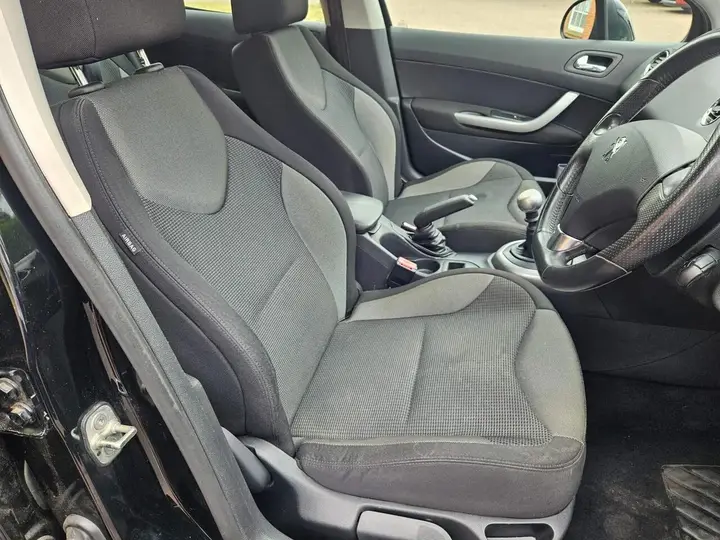 Peugeot 308 2011 photo 4
