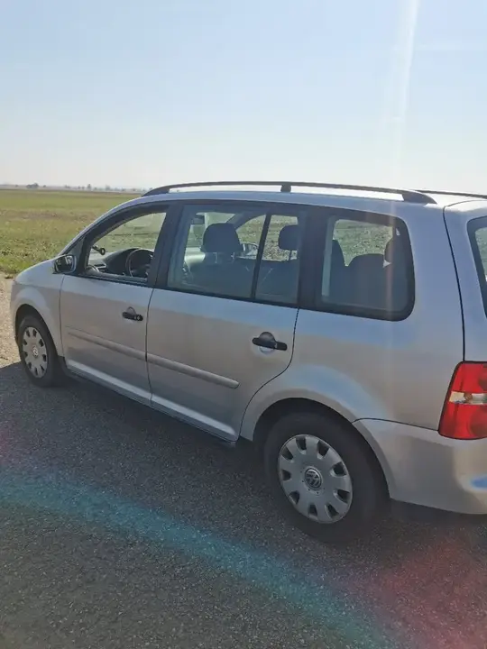Volkswagen Touran 2006 photo 3