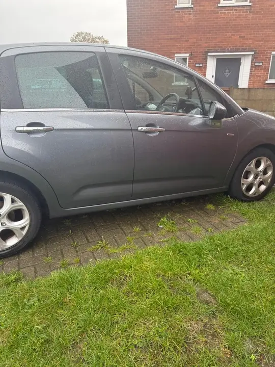 Citroen C3 2012 photo 2