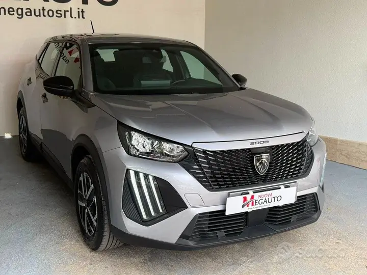 Peugeot 2008 2024 photo 2