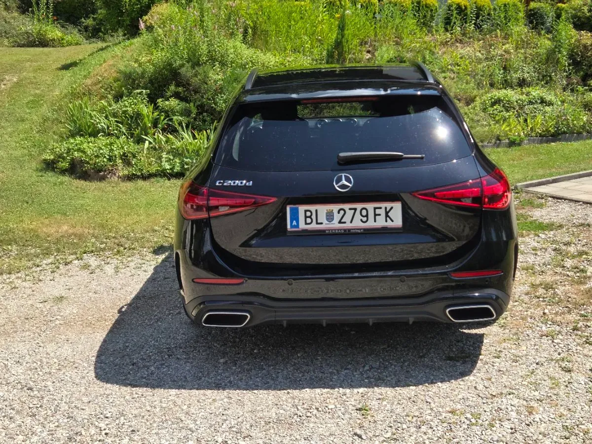 Mercedes-Benz C-Class 2022 photo 3