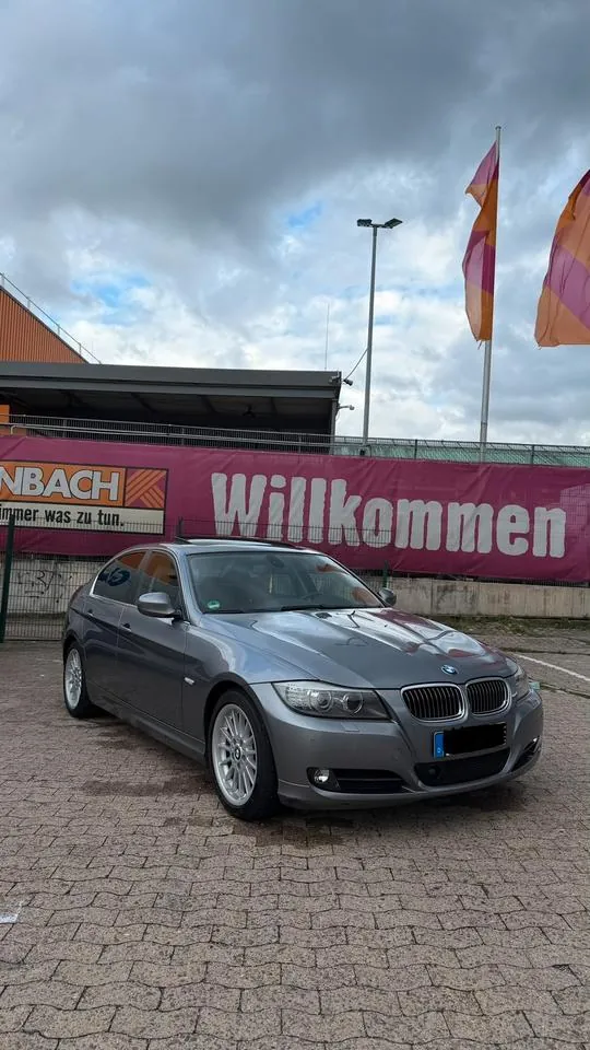 BMW E90