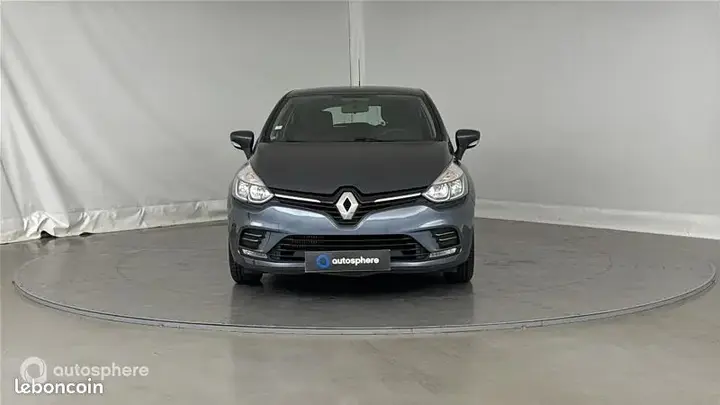 Renault Clio 2018 photo 2