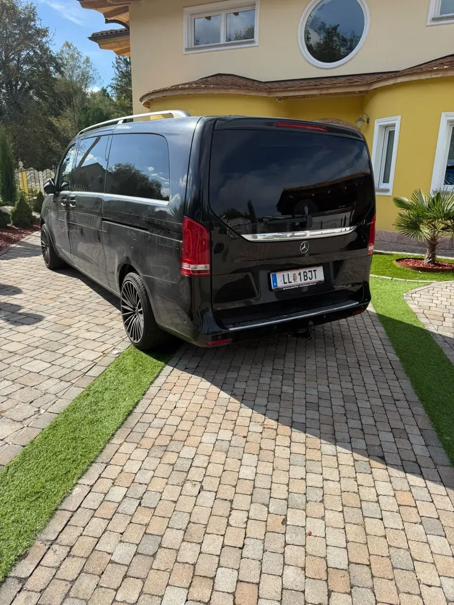 Mercedes-Benz V-Class 2021 photo 2