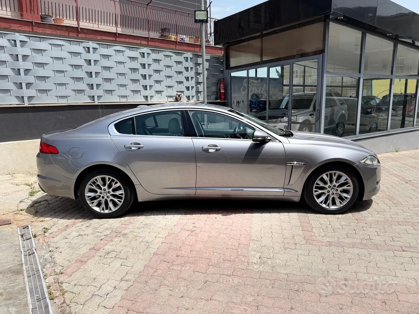 Jaguar Xf 2012 photo 4