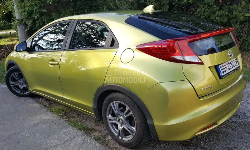 Honda Civic 2012 photo 3