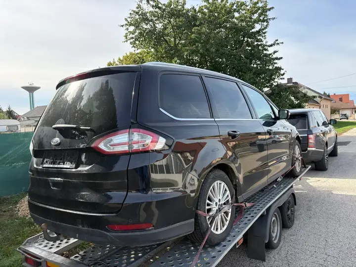 Ford Galaxy 2016 photo 3
